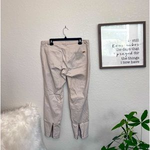 H&M pants. Soft material - fits nice!